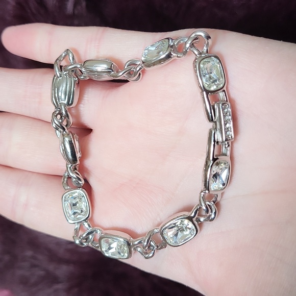 Vintage Swarovski Tennis Bracelet! - Picture 11 of 11